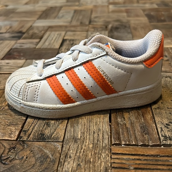 Adidas Kids Superstar Sneakers Athletic Shoes Size 7K - Picture 1 of 10